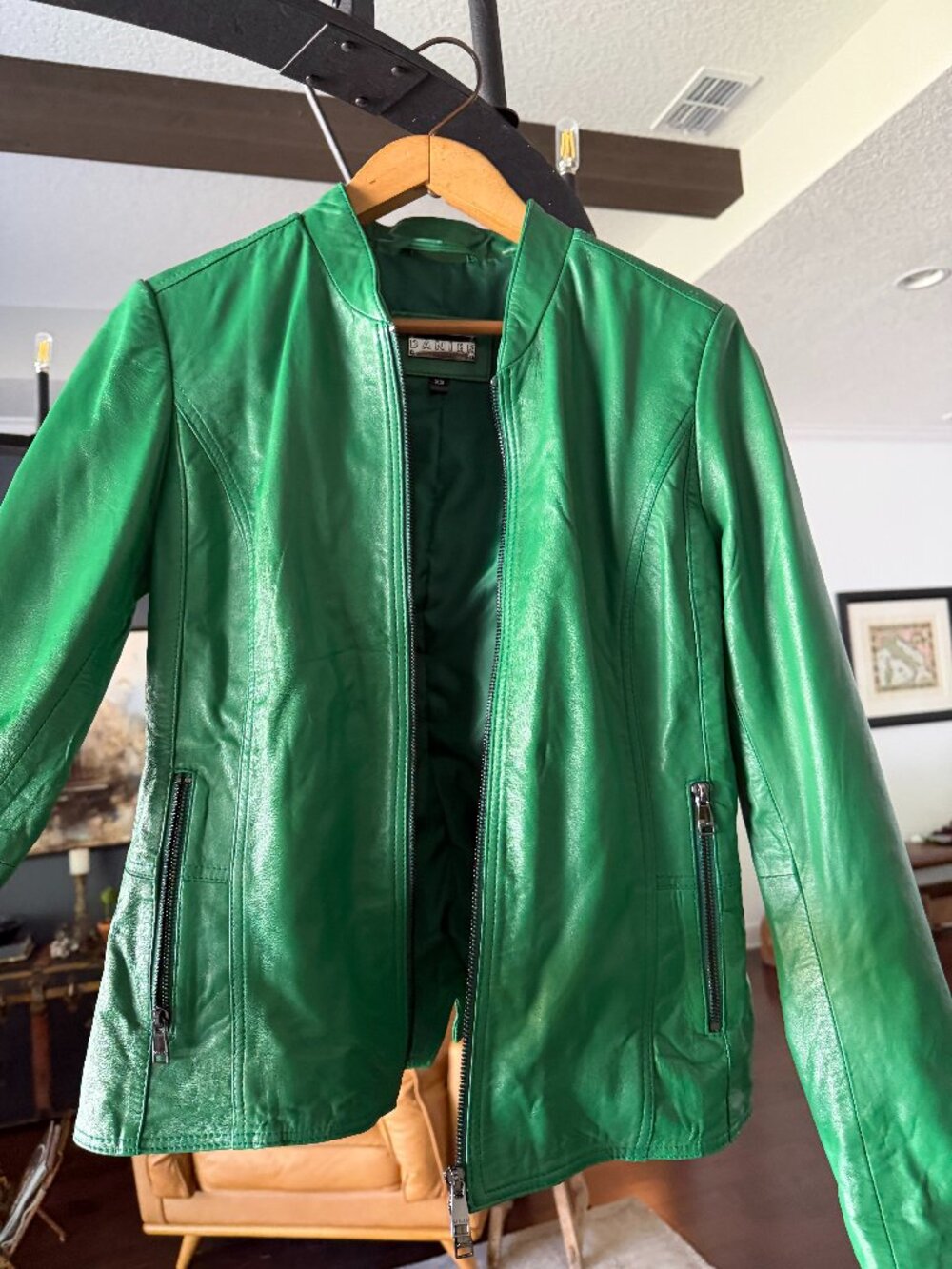 CANADIAN DESIGNER- Danier Leather Jacket in Beautiful GREEN